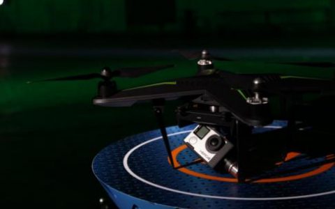 [图]俄一对男女塔顶肉搏被无人机抓拍-航拍网