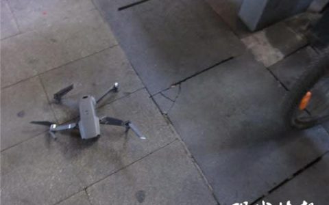 这个交通事故“大”了!外卖小哥骑电动车撞下了无人机-航拍网