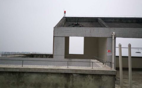 DJI大疆M600PRO智能飞行撞楼,事主还遭故意删帖?-航拍网