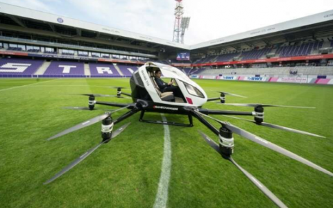 马上能打上飞的了？中企研发的“无人驾驶空中出租车”试飞成功-航拍网