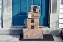 Amazon 再取专利!无人机送货同时可监视住宅兼发警报-航拍网