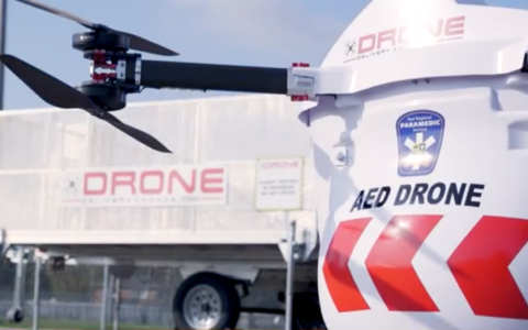 加拿大试验无人机运载 AED，证比救护车更快到场-航拍网