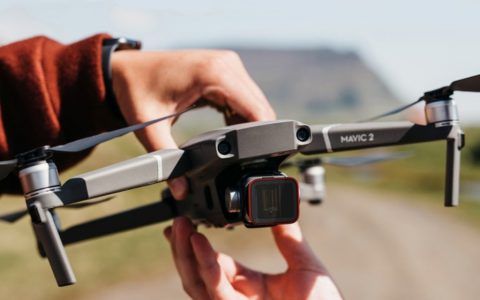 变形镜头 Moment Air 登场,适用于 Mavic 2 系列-航拍网