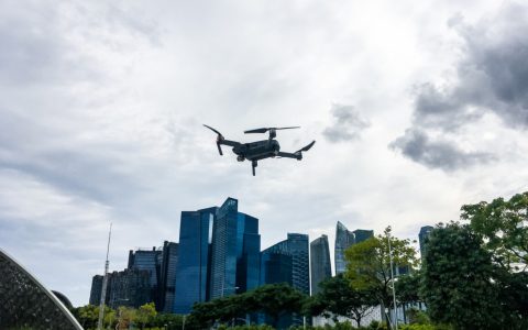 新加坡将强制规定所有无人机注册,料最迟年底启动-航拍网