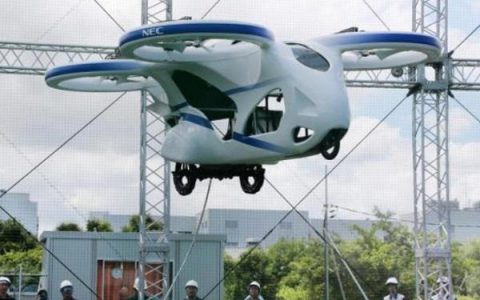 日本“飞行汽车”上天:形似无人机,3米高空盘旋一分钟-航拍网