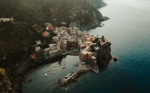 冒险者在43个国家旅行的航拍美景-航拍网