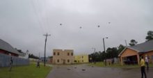 “天空警察”无人机控制城市街区-航拍网