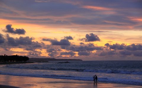 美到让你不想回家!印尼7大人气海滩与秘境景点 等你探索-航拍网