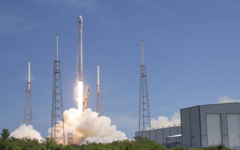 5G还没普及!全球卫星互联网就要来了:SpaceX计划再发射3万颗卫星-航拍网