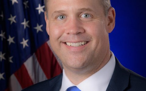 NASA局长:只要钱管够 2035年人类就能登陆火星-航拍网