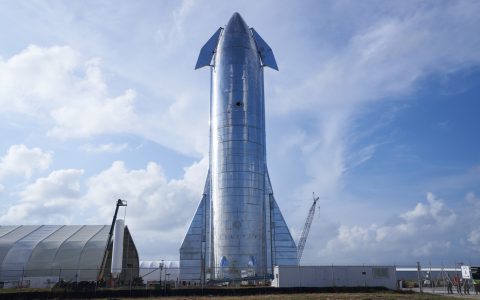 马斯克:SpaceX星际飞船未来发射成本仅200万美元-航拍网