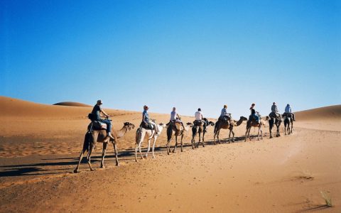 “策马自沙漠,长驱登塞垣”开启最美沙漠之旅-航拍网