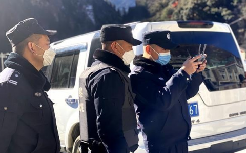 警察用无人机宣传防疫却偶然拍下关键证据 两名盗木者自首-航拍网