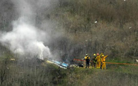 科比妻子起诉失事直升机公司:不具备起飞条件 驾驶员曾受空管机构处分-航拍网