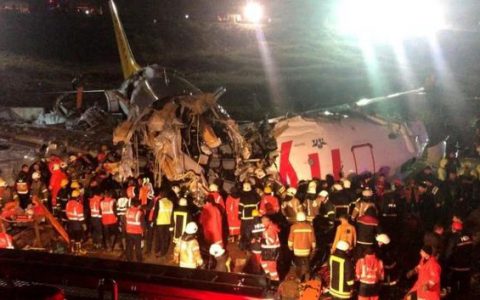土耳其飞机事故2中国人重伤-航拍网