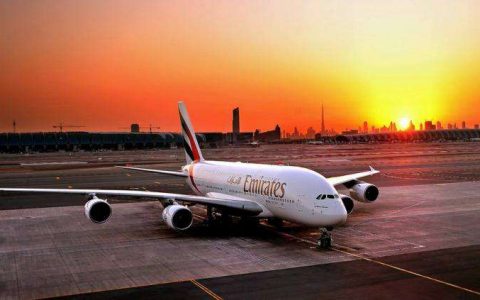 阿联酋航空公司将停飞所有客运航班-航拍网