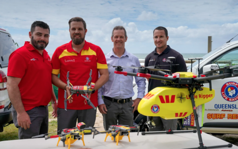 改装大疆Mavic 2 空投海水染色剂 助救生员拯救溺水人员-航拍网