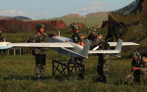 商业无人机为解放军送物资-航拍网