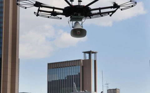 日本神户出动无人机 提醒市民非必要不出行-航拍网