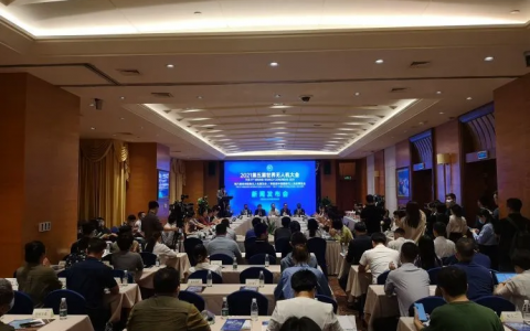 两千多台无人系统装备新产品亮相 深圳国际无人机展将于五月举办-航拍网