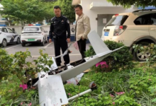 无人机违规起飞撞上高压线“炸机”,驾驶员受行政处罚-航拍网